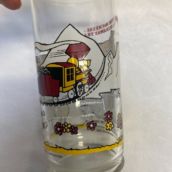 1980 MCDONALDS ADVENTURE SERIES MAYOR MCCHEESE DRINKING GLASS Collectible - Picture 8 of 14
